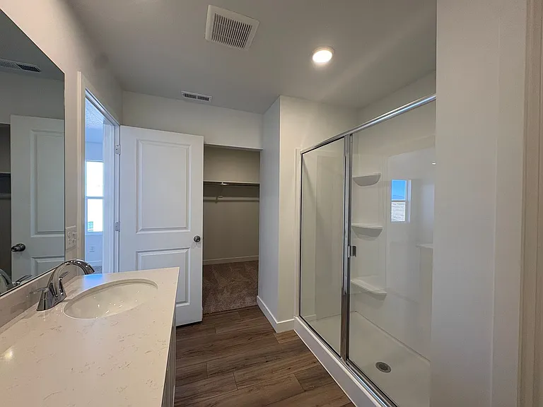1592 N Summer Springs Cv — Photo 20