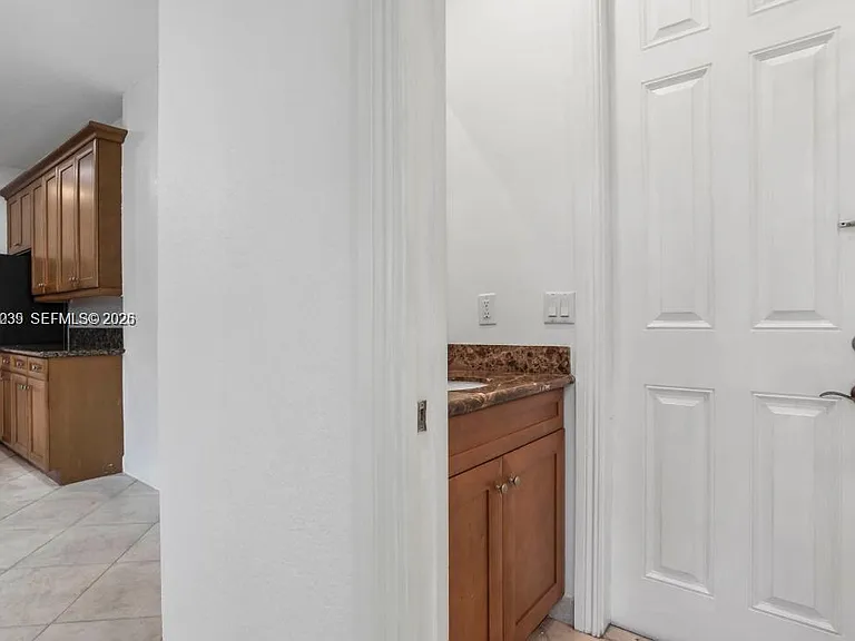 4762 Lakeside Ter — Photo 22