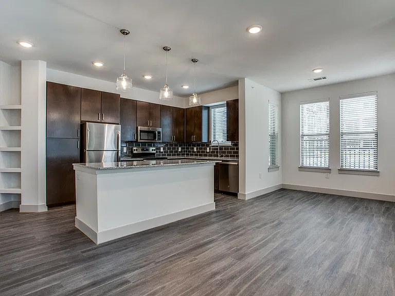 Nine50 Town Lake at Midtown — Photo 16