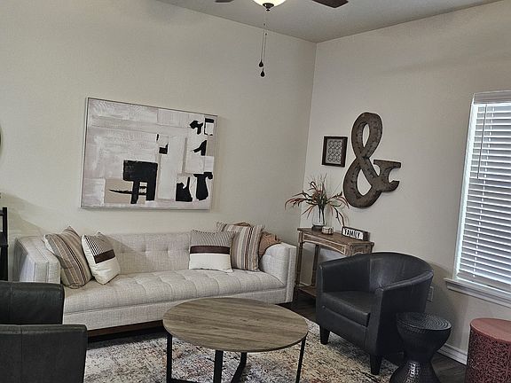 2nd image of 6925 Lakeridge Dr #6925