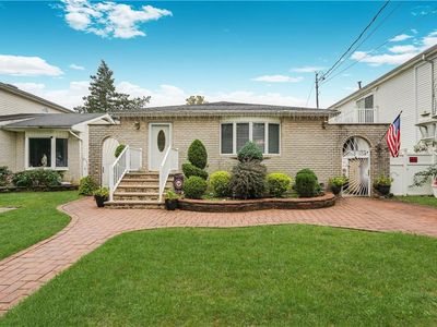 76 Stecher St, Staten Island, NY, 10312