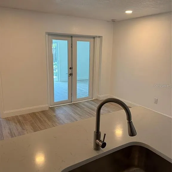 8201 Riverside Dr NE — Photo 20