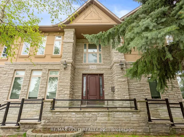 1 Lissom Cres, Toronto, ON M2R 2N9