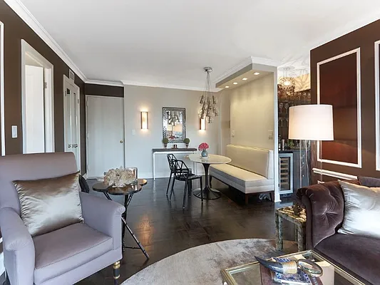 Sold by Sotheby's International Realty | media 21