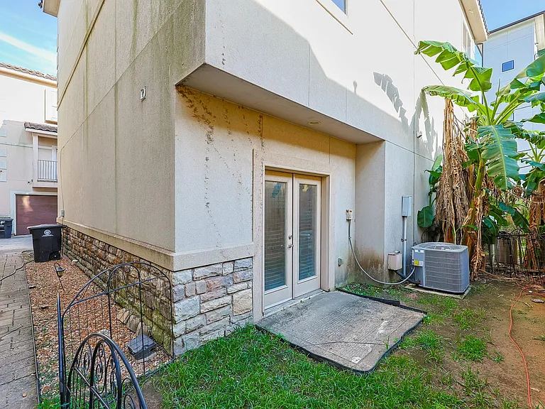 2540 Prospect St #C — Photo 31