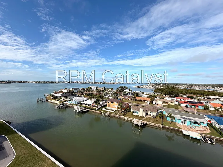 4725 Cove Cir #902 — Photo 22