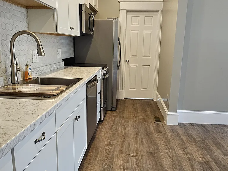 6 N Brunswick St #1 — Photo 1
