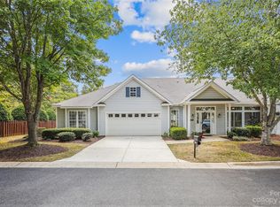6305 Half Dome Dr, Charlotte, NC 28269