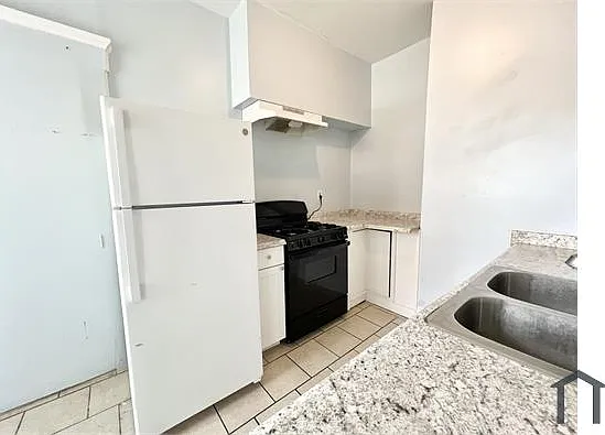 214 N 17th St — Photo 9