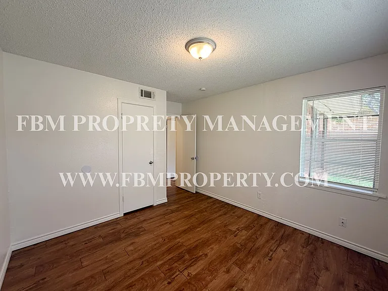 1408 Nichols St — Photo 10