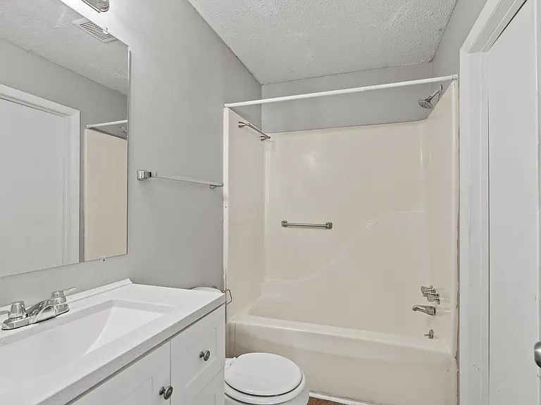 Blossom Wood Apartments — Photo 38