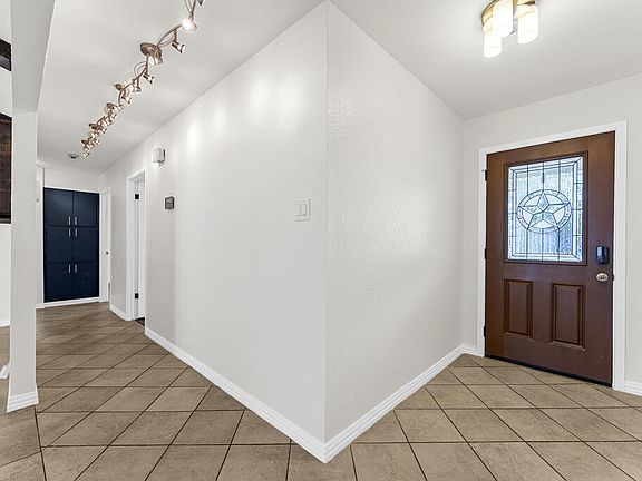 3rd image of 2409 Emerson Ct