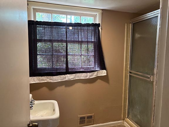2nd image of 2173 Newgate Dr