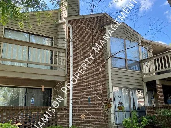 1604 Sharon Rd W, Charlotte, NC