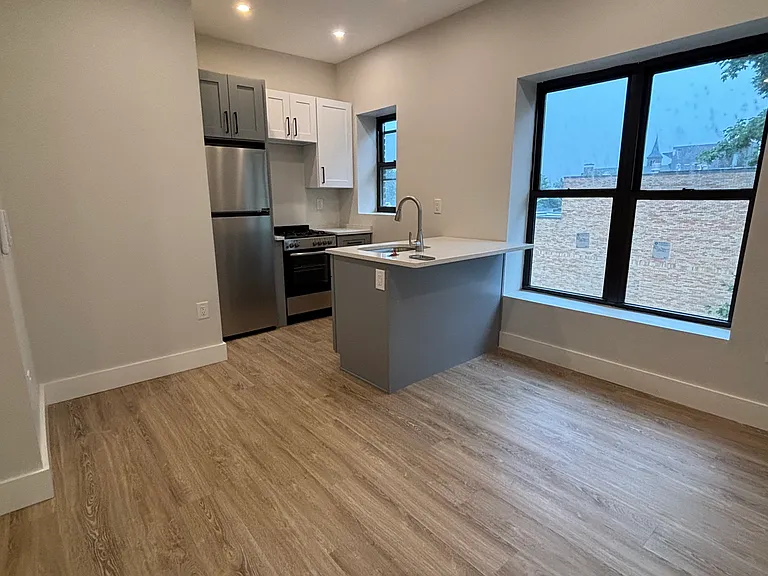 269 Martin Luther King Dr #4 — Photo 5