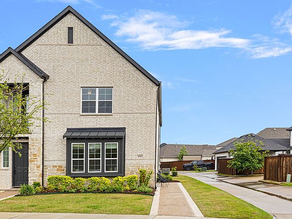 3rd image of 4505 Cypress Thorn Dr