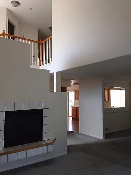 3 bed, 2.5 bath, 1910 sqft, $2,500 — Photo 3