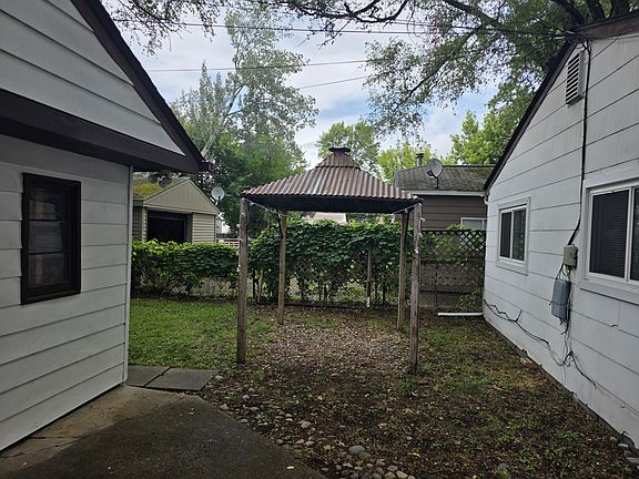 5th image of 27041 Brettonwoods St