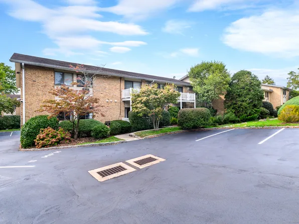 180 Glenbrook Road APT 39, Stamford, CT 06902