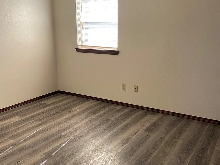 Norman Apartments — Photo 90