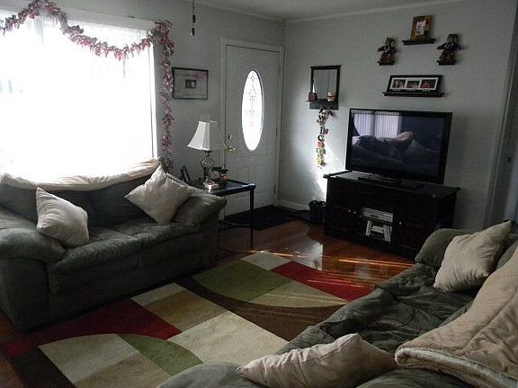 4th image of 176 Catalpa Dr
