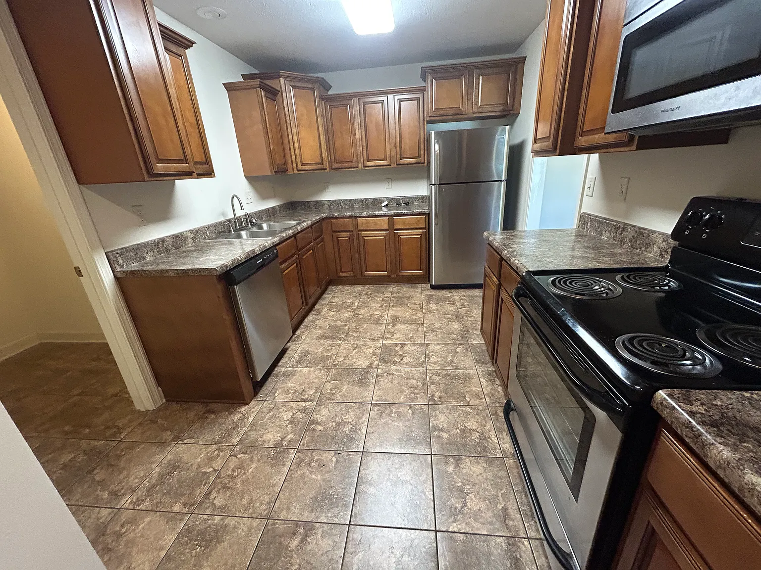 3 bed, 1492 sqft, $1,350 — Photo 3