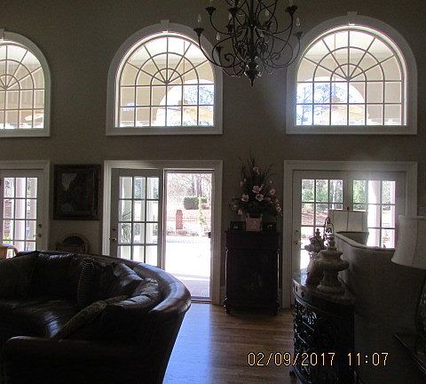 4th image of 125 Cedar Dr N