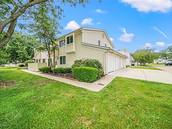 3rd image of 5523 Weston Ct #88-A