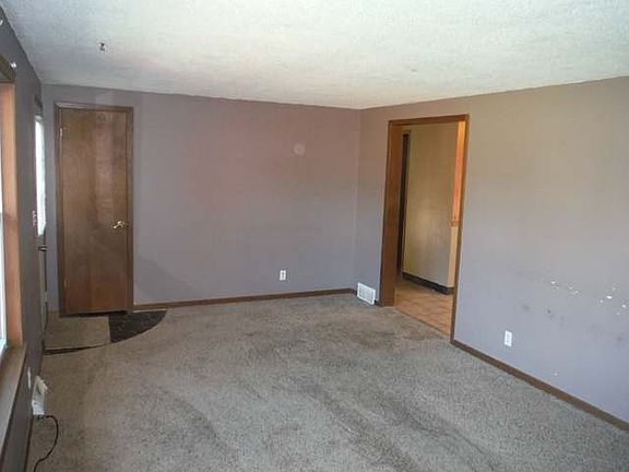 5th image of 404 S Clermont St
