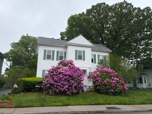32 Vernon St, Waltham, MA 02453