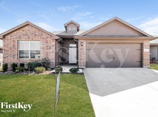 916 Walls Blvd, Crowley, TX 76036