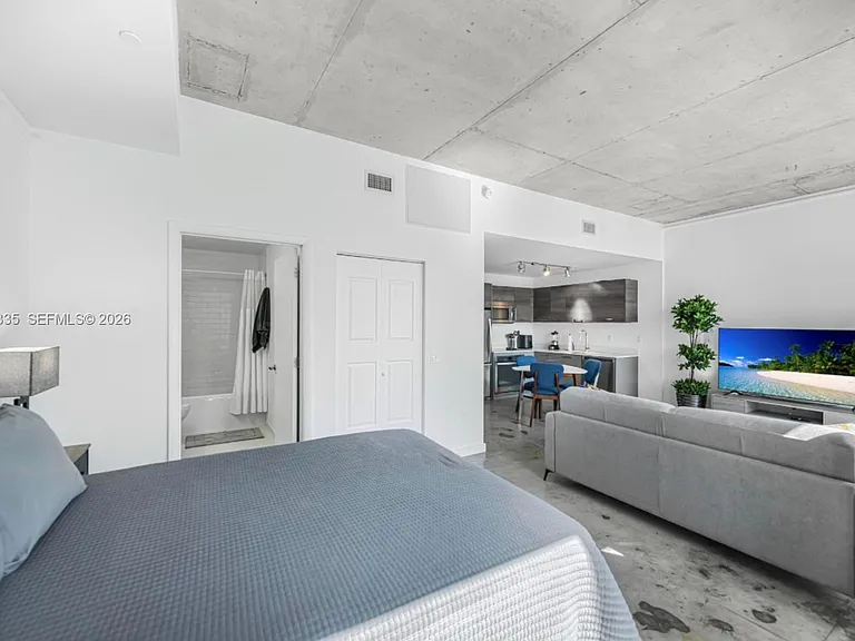151 SE 1st St #2409 — Photo 7