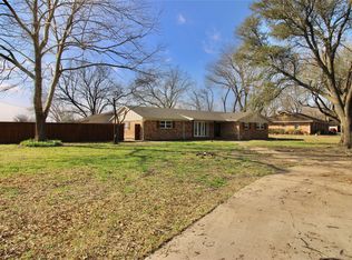 401 Brookside Rd, Waxahachie, TX 75167