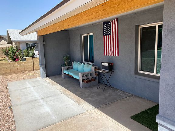 2nd image of 2422 E La Jolla Dr
