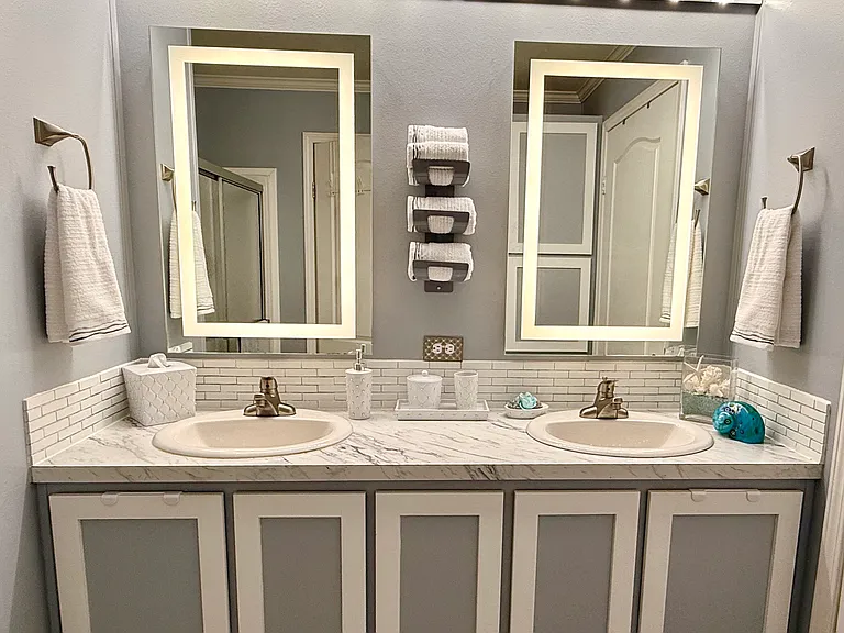 Master Bath with Double Shower & separate Water Closet