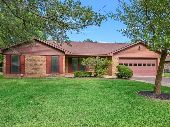 2011 Langford St, College Station, TX 77840