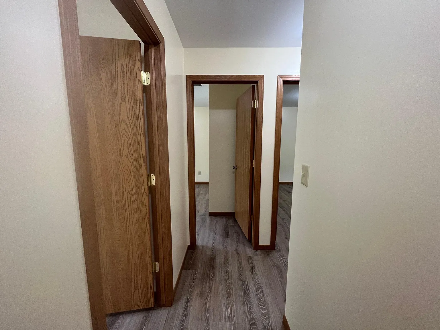 3 bed, 1000 sqft, $1,295 — Photo 2