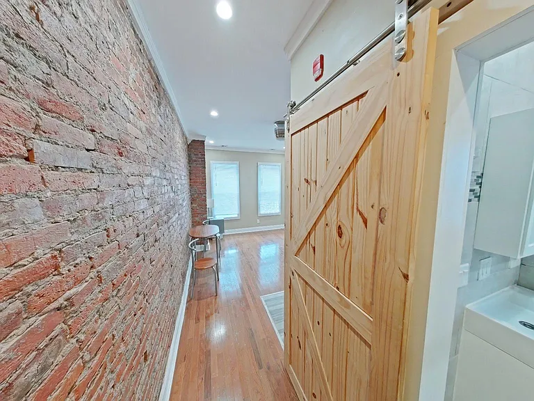 122 N 53rd St #2 — Photo 2
