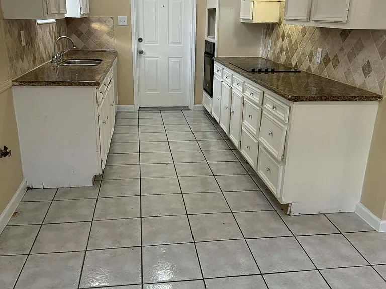6122 S Greenpark Dr — Photo 4