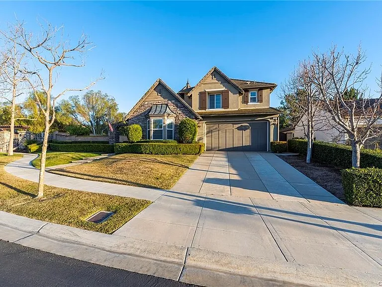 6 Shepherd Ct — Photo 2