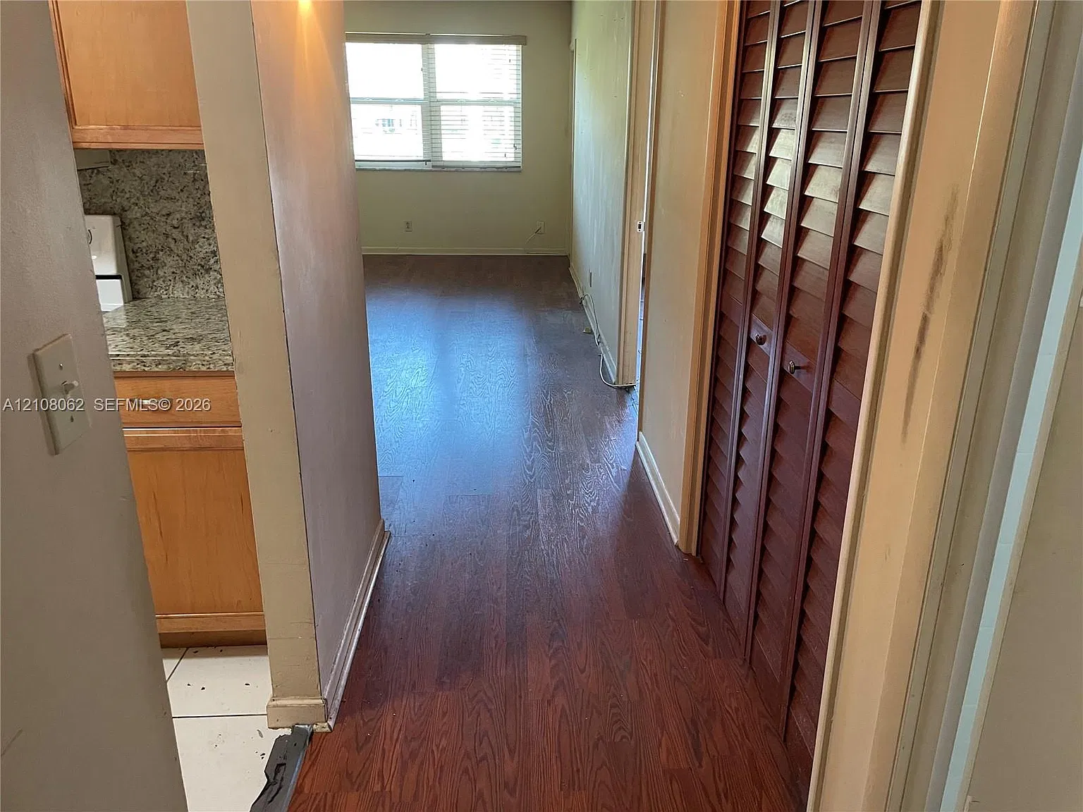 Sheridan Lakes Condo Apts — Photo 4