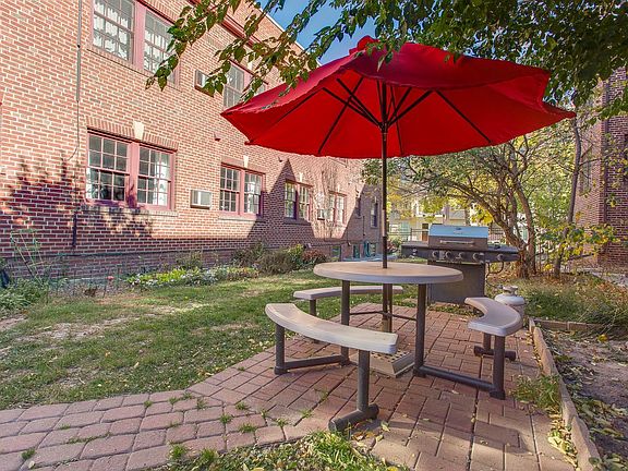 Exterior - side yard