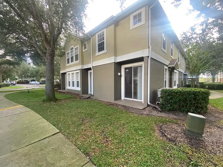 811 Ashworth Overlook Dr #811 — Photo 2
