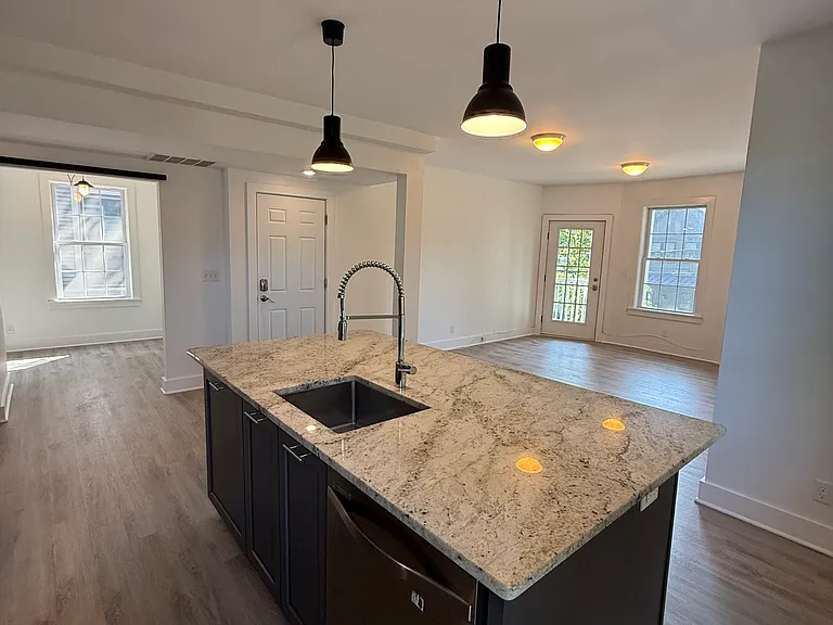 Large island with dishwasher and disposal