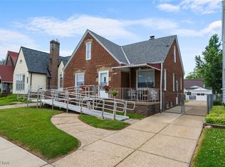 13818 Wainstead Ave, Cleveland, OH