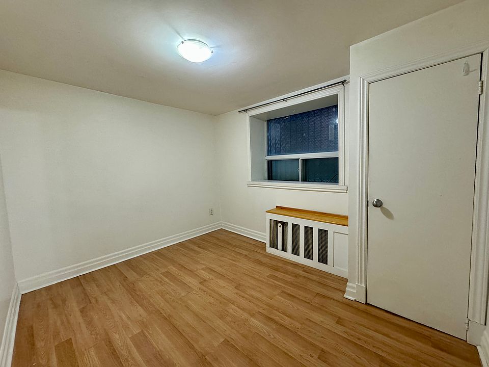 492 Montrose Ave, Toronto, ON M6G 3H1 Zillow