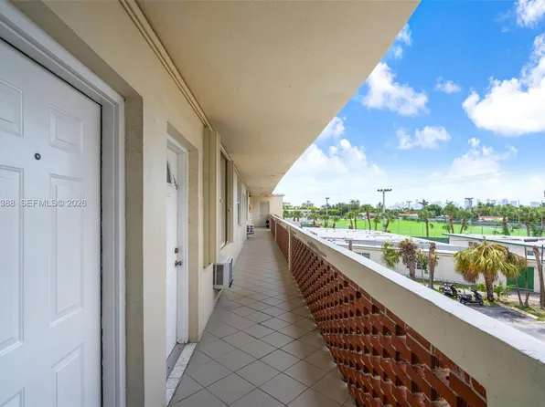 1800 79th Street Cswy APT A307, North Bay Village, FL 33141
