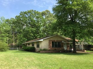 703 Maple St, Crossett, AR 71635