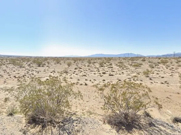 911 W Marva Ln, Pahrump, NV 89060