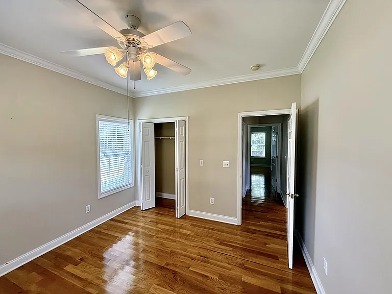 215 Woodson Dr — Photo 13